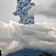 Illustration for article titled This 4-mile-high volcano explosion in Sumatra is absolutely insane